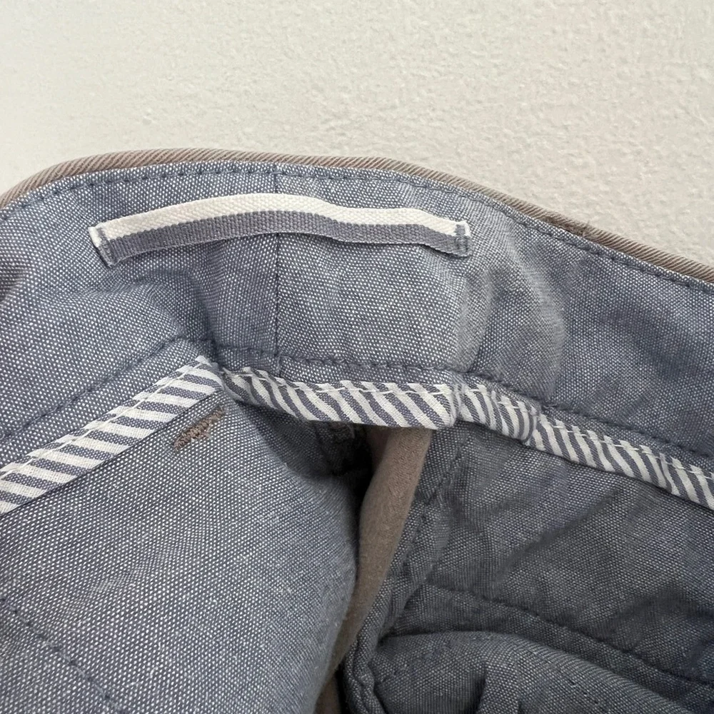 Banana Republic City Chino Shorts - Picture 4 of 6